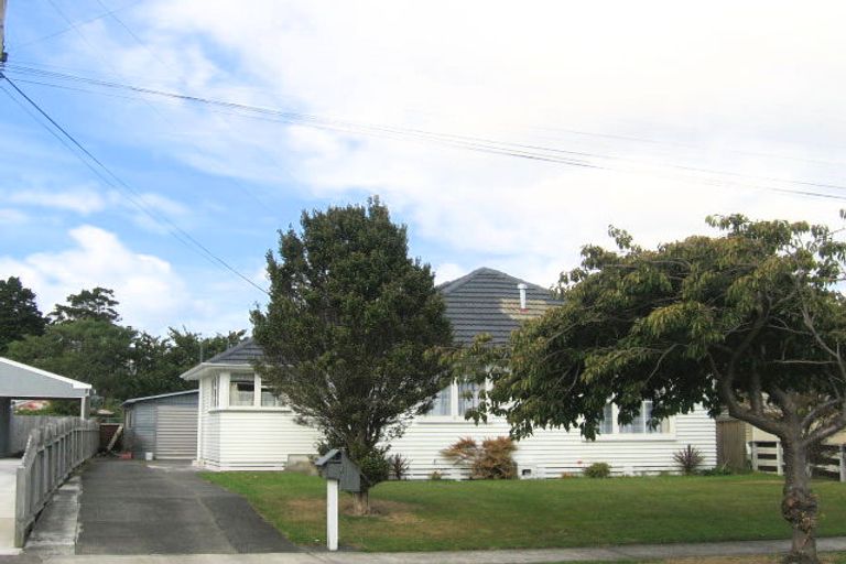 Photo of property in 5 Mary Crescent, Elderslea, Upper Hutt, 5018