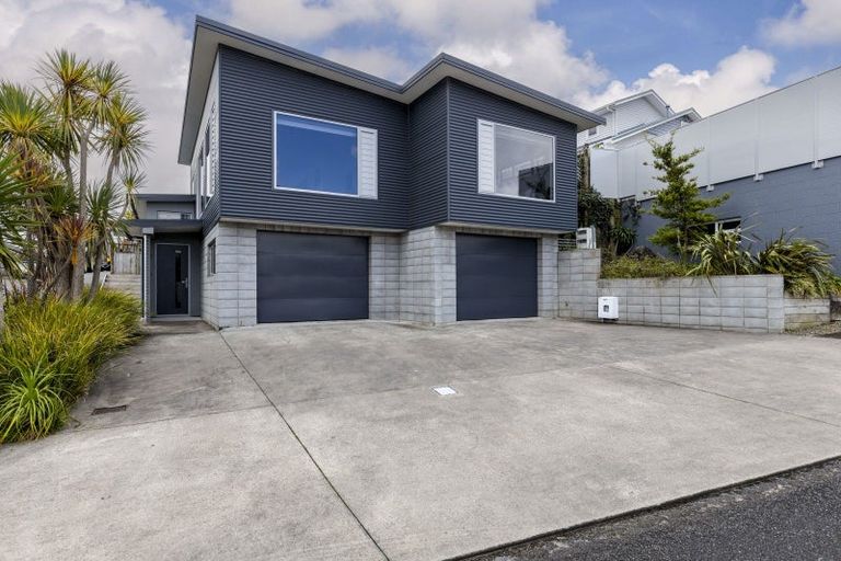 Photo of property in 26 Birdwood Avenue, Moturoa, New Plymouth, 4310