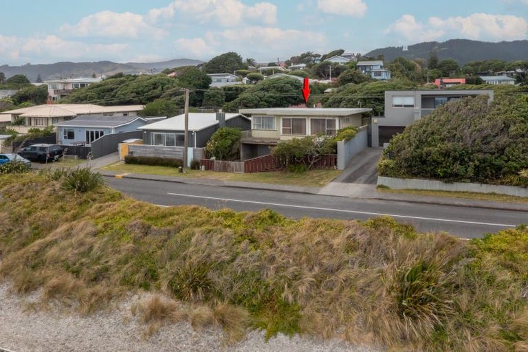 Photo of property in 120 The Parade, Paekakariki, 5034