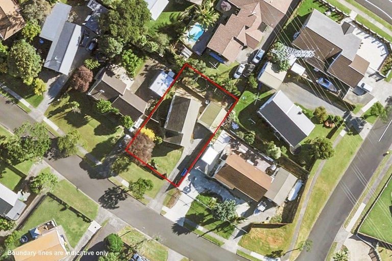 Photo of property in 3 Leven Lane, Totara Heights, Auckland, 2105