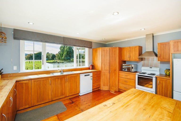 Photo of property in 481 Pohangina Valley East Road, Pohangina, Ashhurst, 4884