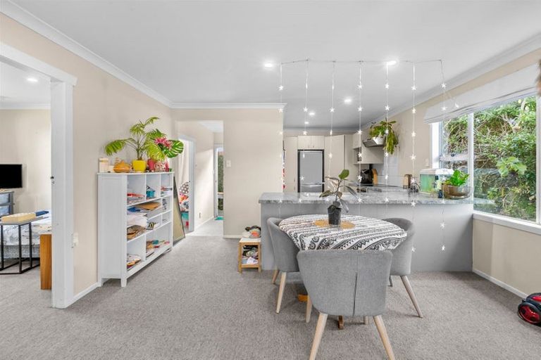 Photo of property in 10 Parris Street, Moturoa, New Plymouth, 4310