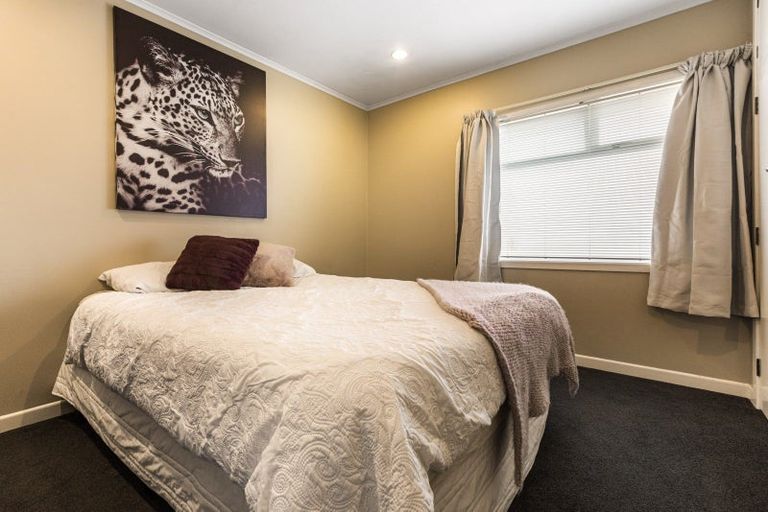 Photo of property in 4 Red Hill Road, Red Hill, Papakura, 2110