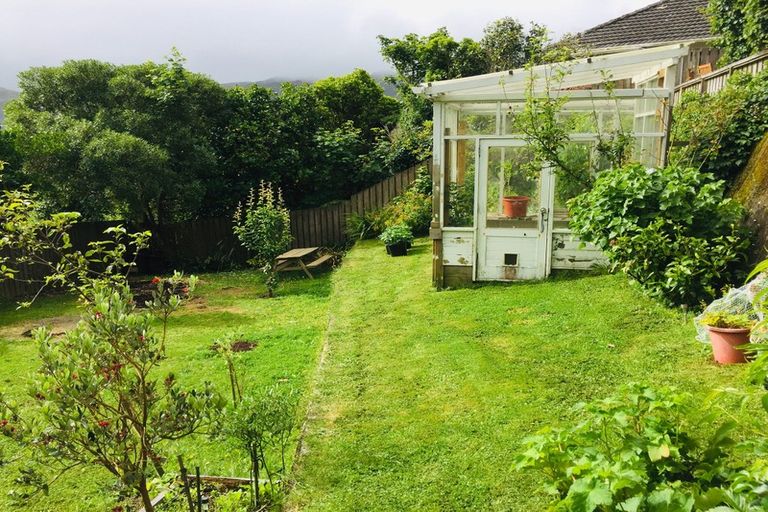 Photo of property in 11 Bankot Crescent, Ngaio, Wellington, 6035