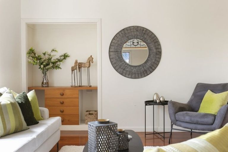 Photo of property in 2 Gulf Road, Murrays Bay, Auckland, 0630