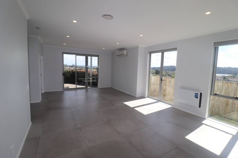 Photo of property in 109 Mackay Drive, Greenhithe, Auckland, 0632