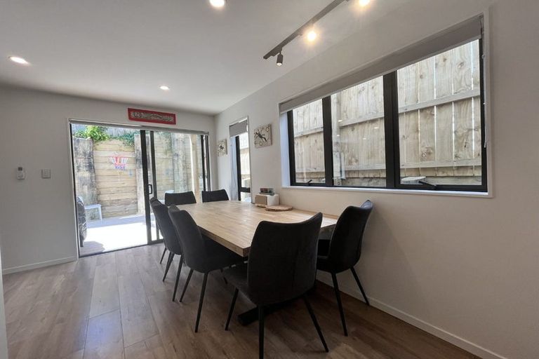 Photo of property in 5/38 Manuka Road, Glenfield, Auckland, 0629