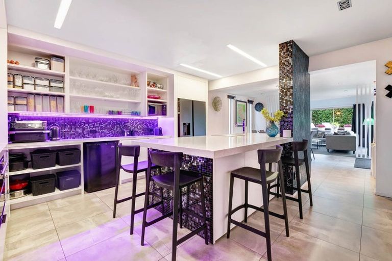 Photo of property in 37 Killarney Avenue, Torbay, Auckland, 0630