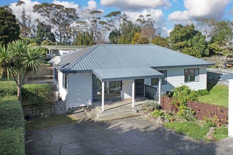 Photo of property in 73a Sandspit Road, Waiuku, 2123