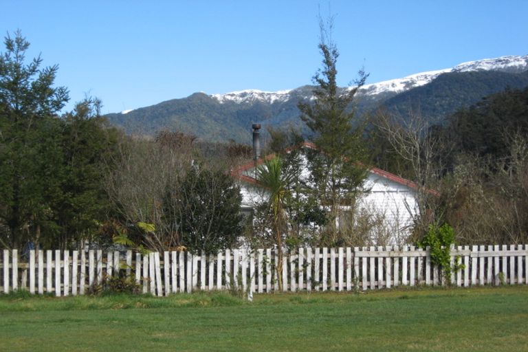 Photo of property in 4 Stafford Street, Blackball, 7804