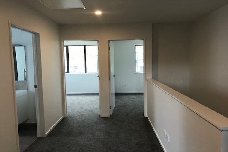 Photo of property in 16 Bee Lane, Whitby, Porirua, 5024