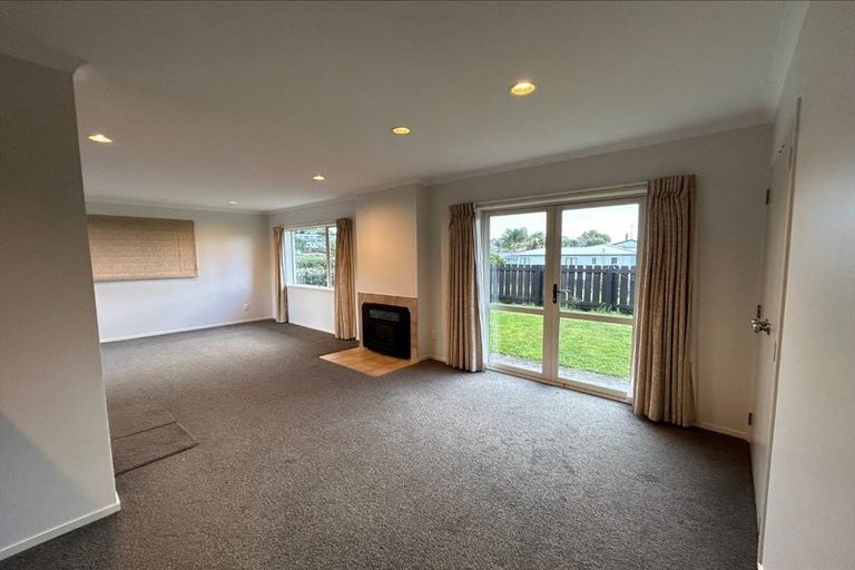 Photo of property in 168 Otumoetai Road, Brookfield, Tauranga, 3110