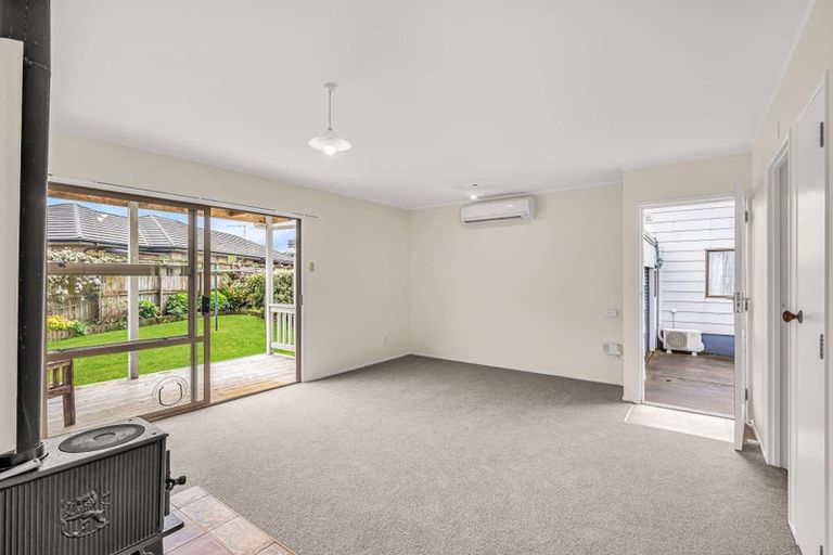 Photo of property in 14b Kauri Drive, Waiuku, 2123