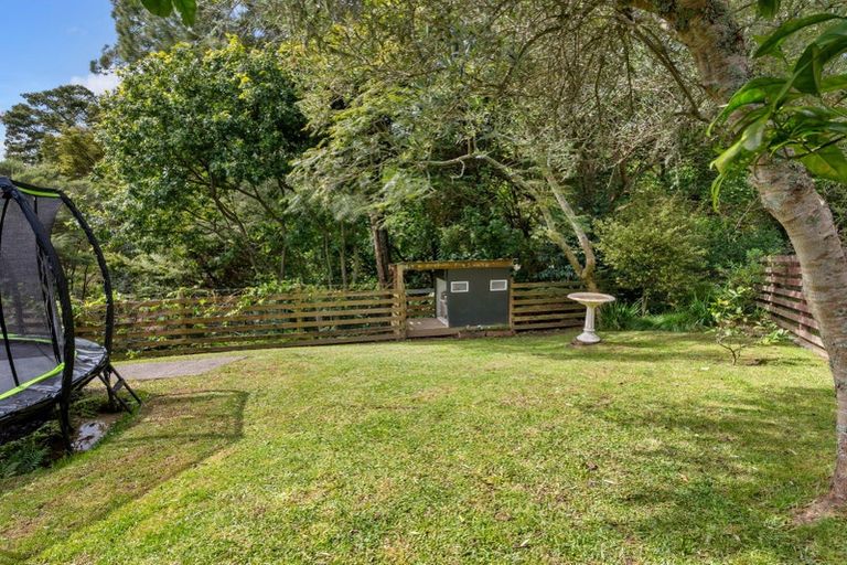 Photo of property in 21 Lastel Place, Shelly Park, Auckland, 2014