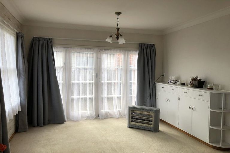 Photo of property in 22 Stanley Street, Levin, 5510