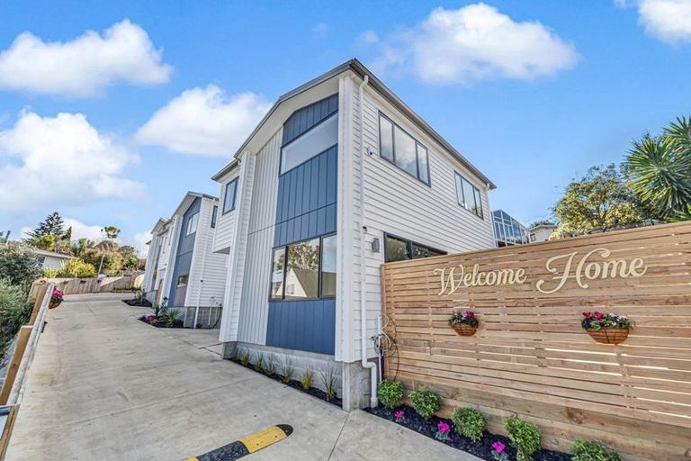 Photo of property in 29d Rotoiti Avenue, Pakuranga Heights, Auckland, 2010