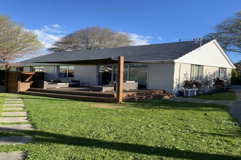 Photo of property in 16 Guildford Street, Burnside, Christchurch, 8053