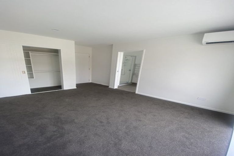Photo of property in 15 Falcon Crescent, Hobsonville, Auckland, 0618