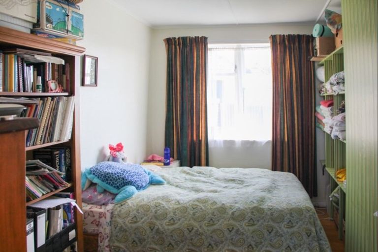 Photo of property in 50 Cambridge Terrace, Kaiti, Gisborne, 4010