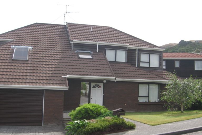 Photo of property in 28 Thatcher Crescent, Crofton Downs, Wellington, 6035