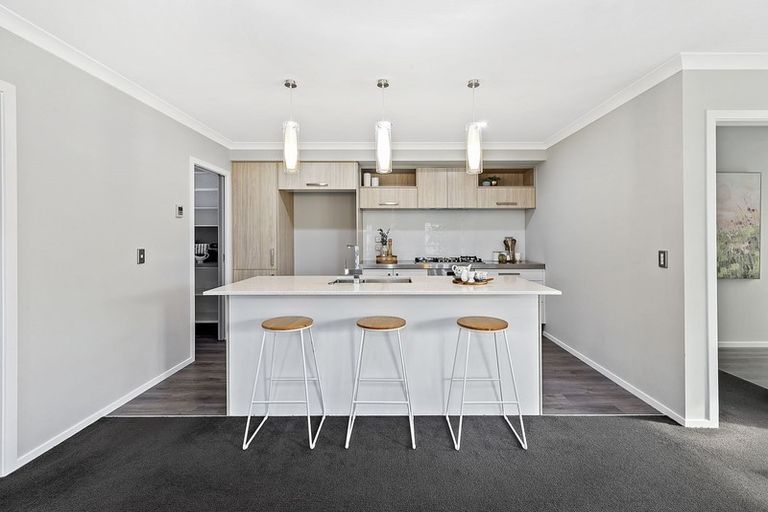 Photo of property in 94 Endeavour Drive, Whitby, Porirua, 5024