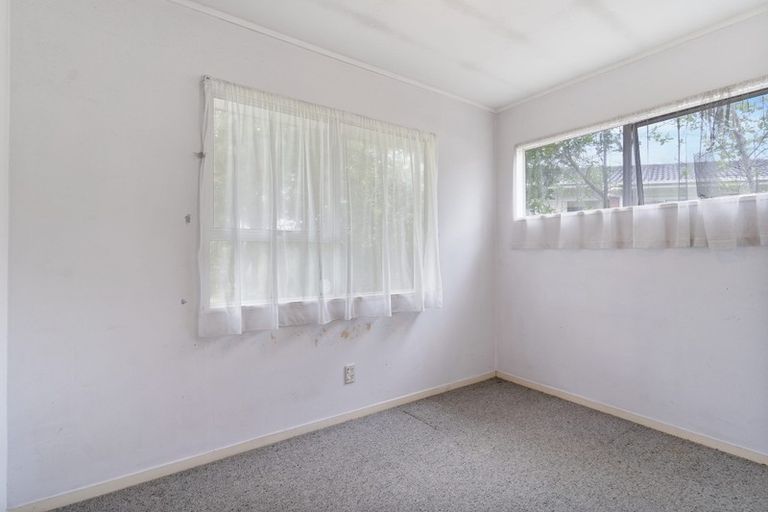 Photo of property in 9 Sikkim Crescent, Clover Park, Auckland, 2019