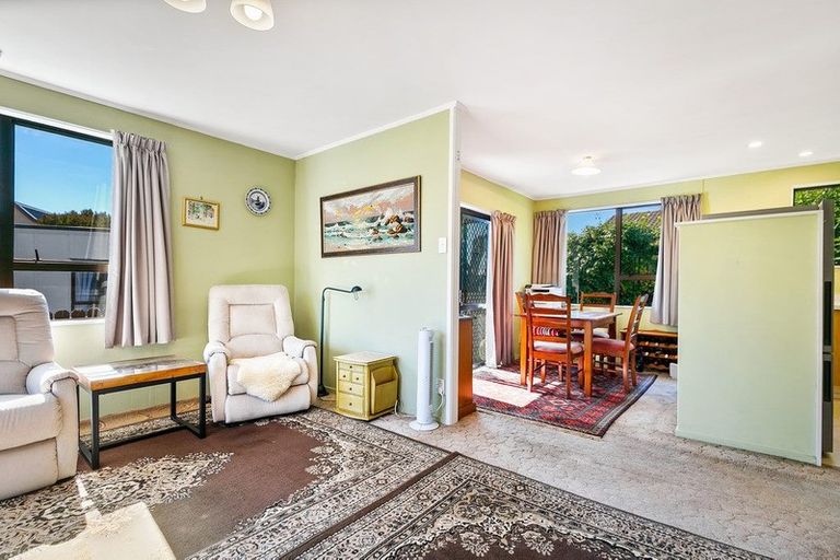 Photo of property in 1/14 Compass Place, Te Atatu Peninsula, Auckland, 0610