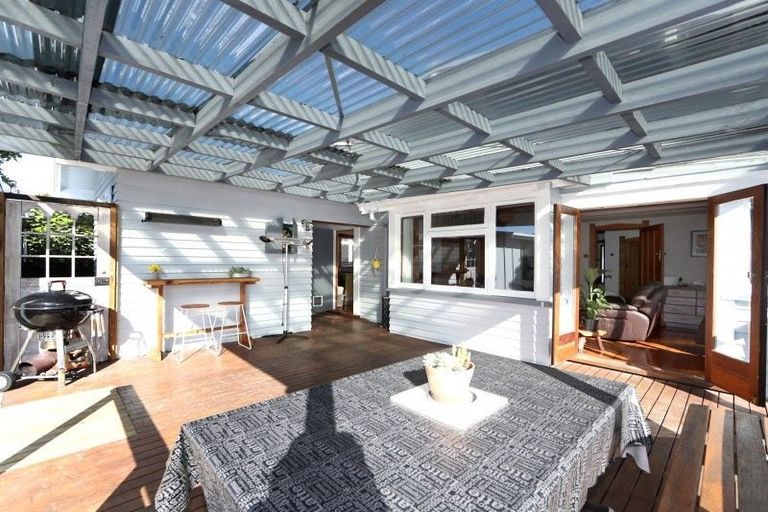 Photo of property in 609 Saint Aubyn Street West, Saint Leonards, Hastings, 4120