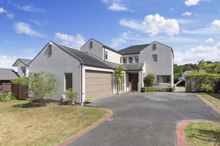 Photo of property in 200 Charles Prevost Drive, The Gardens, Auckland, 2105
