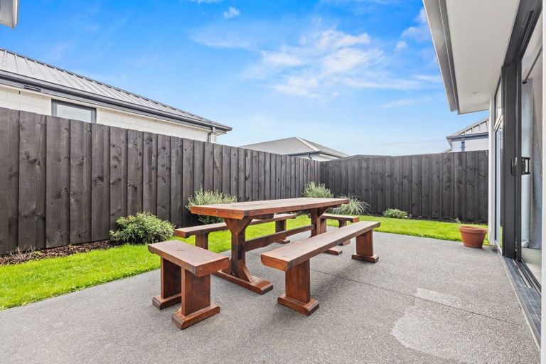 Photo of property in 7 Borthwick Street, Belfast, Christchurch, 8051