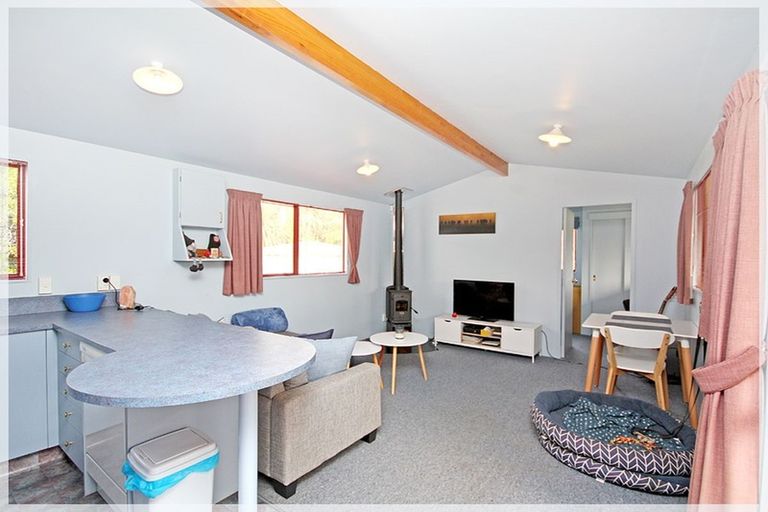 Photo of property in 17 Aru Street, Tangimoana, 4822