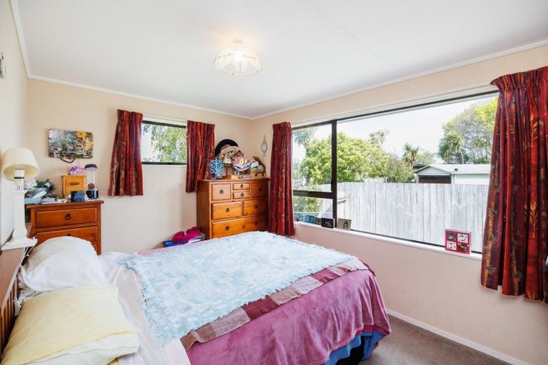 Photo of property in 11 Jupiter Street, Milson, Palmerston North, 4414