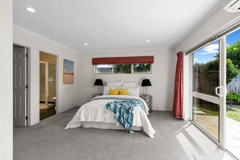 Photo of property in 12 Dan Tori Place, Orewa, 0931