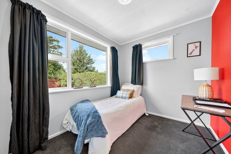 Photo of property in 26 Wavell Crescent, Lansdowne, Masterton, 5810