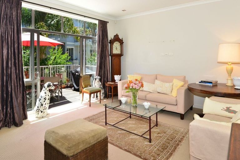 Photo of property in 24 Parkside Drive, Orewa, 0931