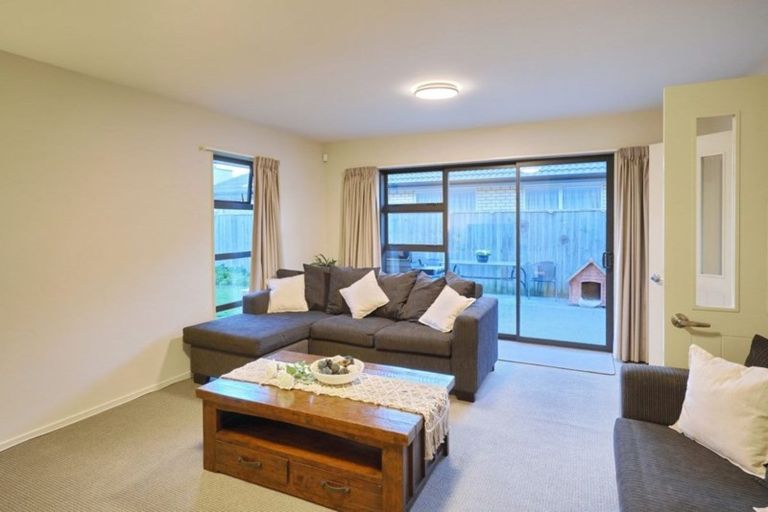 Photo of property in 6 Cognac Drive, Yaldhurst, Christchurch, 8042