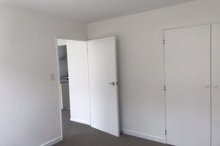 Photo of property in 21/125 Queens Drive, Lyall Bay, Wellington, 6022