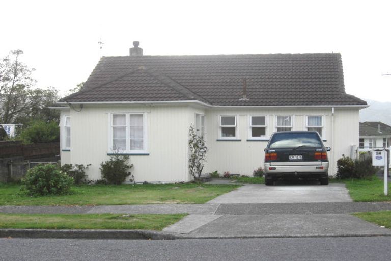 Photo of property in 34 Cleland Crescent, Naenae, Lower Hutt, 5011