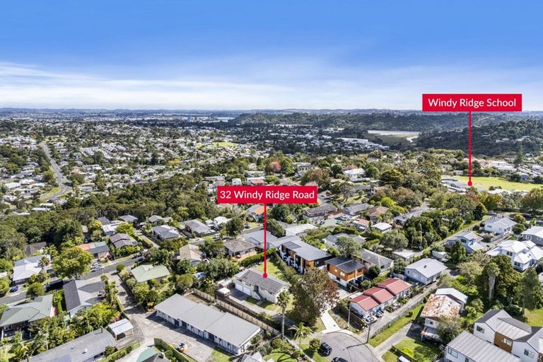 Photo of property in 32 Windy Ridge Road, Glenfield, Auckland, 0629