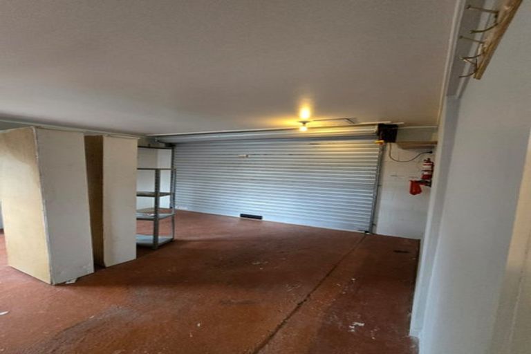 Photo of property in 18 Long Street, Torbay, Auckland, 0630