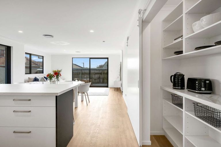 Photo of property in 51a Selwyn Crescent, College Estate, Wanganui, 4500