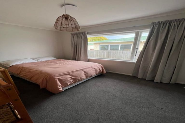 Photo of property in 69 Dunedin Street, Redwood, Christchurch, 8051
