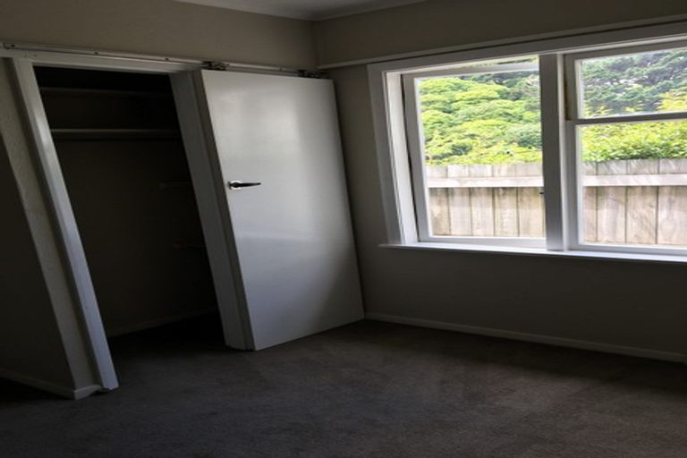 Photo of property in 5 Fraser Avenue, Johnsonville, Wellington, 6037