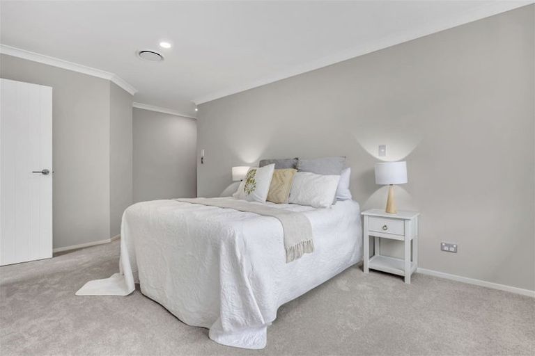 Photo of property in 5 Elevation Street, Flat Bush, Auckland, 2019