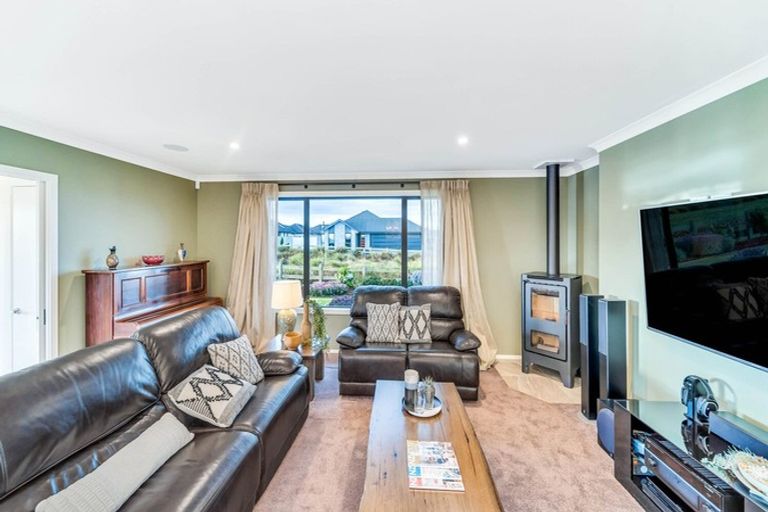 Photo of property in 19 Barewood Grove, West Melton, 7618