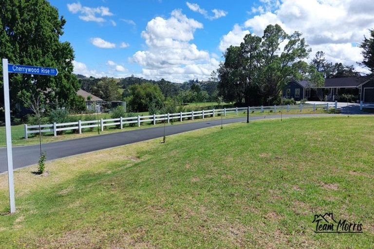 Photo of property in 2 Cherrywood Rise, Paparoa, 0571
