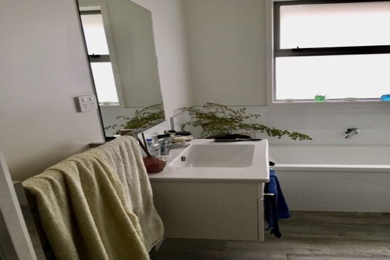 Photo of property in 49 Taioma Close, Papamoa, 3118