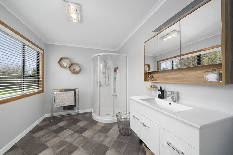 Photo of property in 8a Carthew Street, Okato, 4335