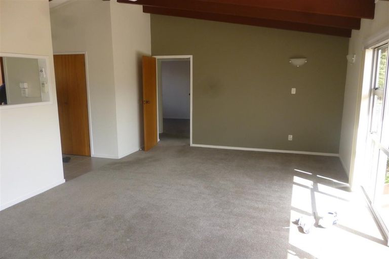 Photo of property in 8a Belmere Rise, Farm Cove, Auckland, 2012