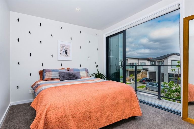 Photo of property in 17 Dorricott Avenue, Hobsonville, Auckland, 0616